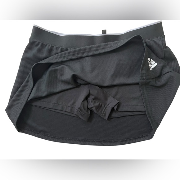 NWT Adidas Women’s Club Tennis Skort in Black in size XL - Picture 4 of 6